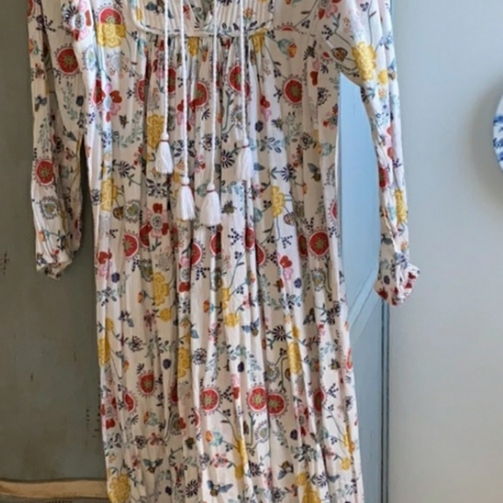 ISO Ro's Garden midi or maxi dress with bee + floral pattern - Picture 2 of 3